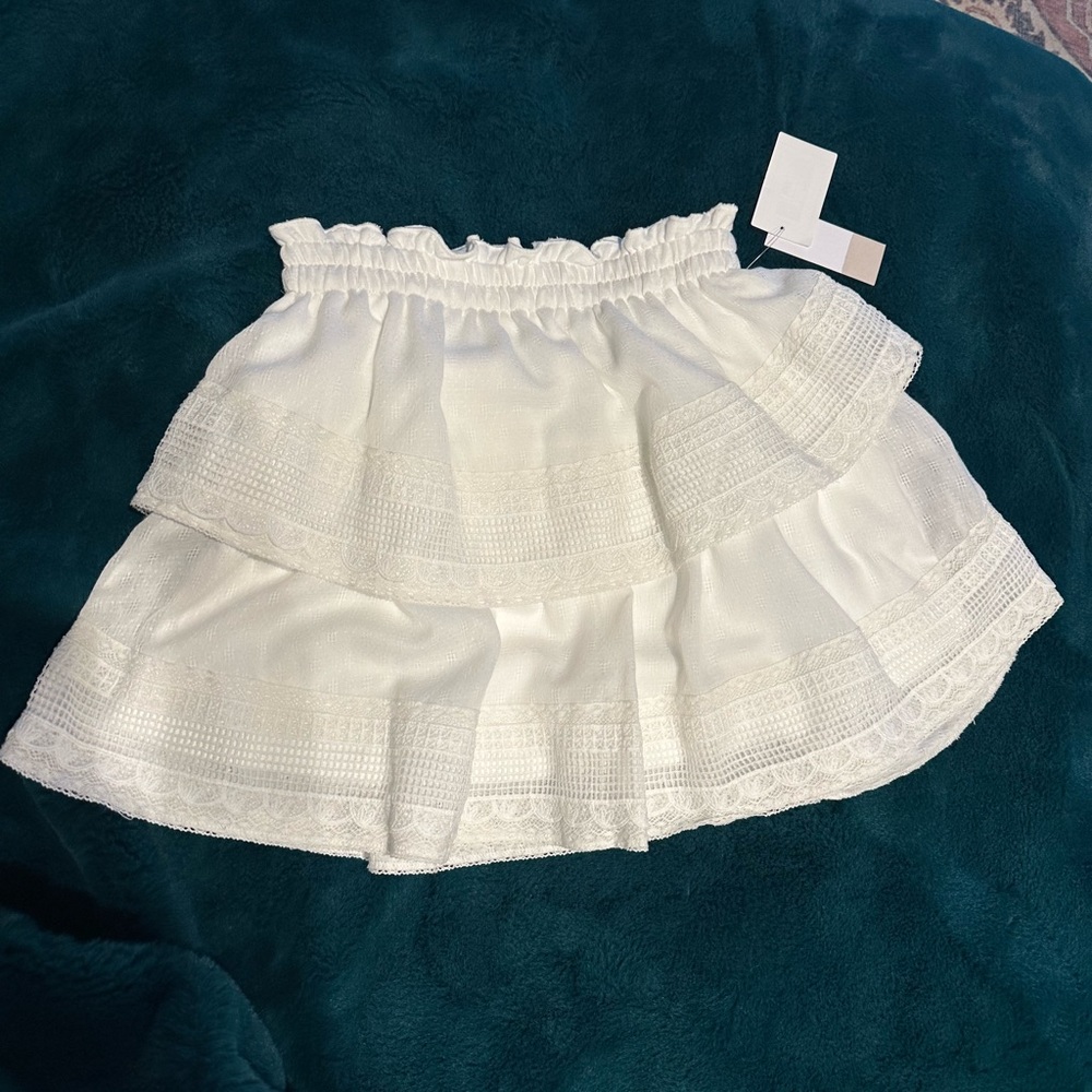 White ruffled skirt women’s small